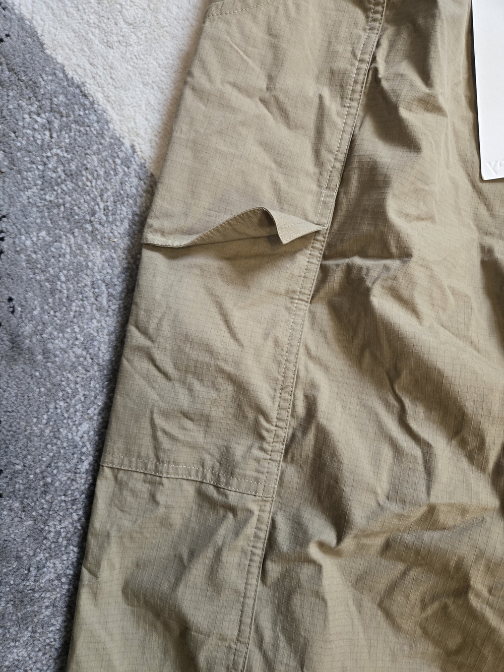 Light Khaki Wide-Leg Cargo Pants - Picture 3 of 7